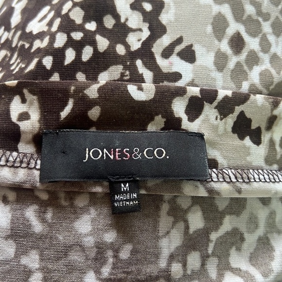 Jones&Co. Cowl Neck Sleeveless Snakeskin Blouse Size M - Picture 7 of 11